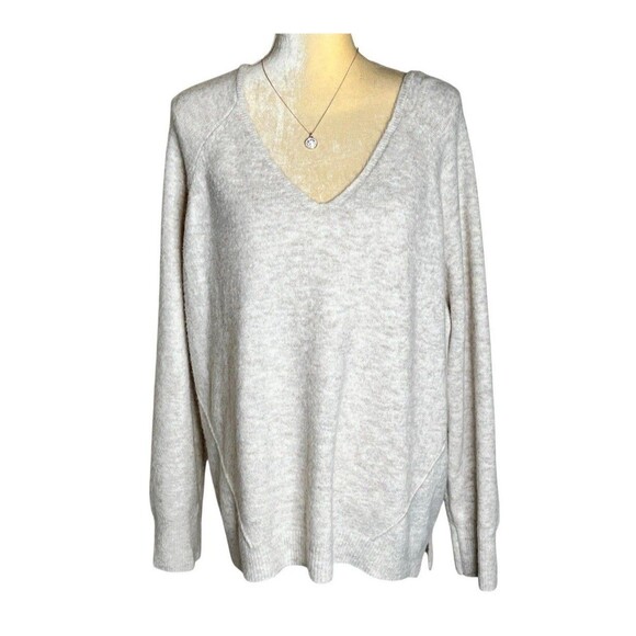 Vince Camuto Oversized Pullover Sweater Size Large Beige V-neck  Drop Shoulders - Picture 1 of 7